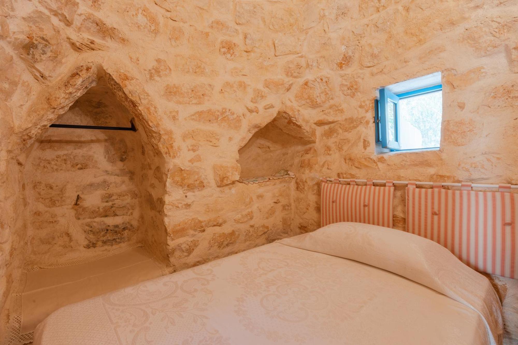Apartamento Trullo Tarantini Con Piscina Privata Latiano Exterior foto
