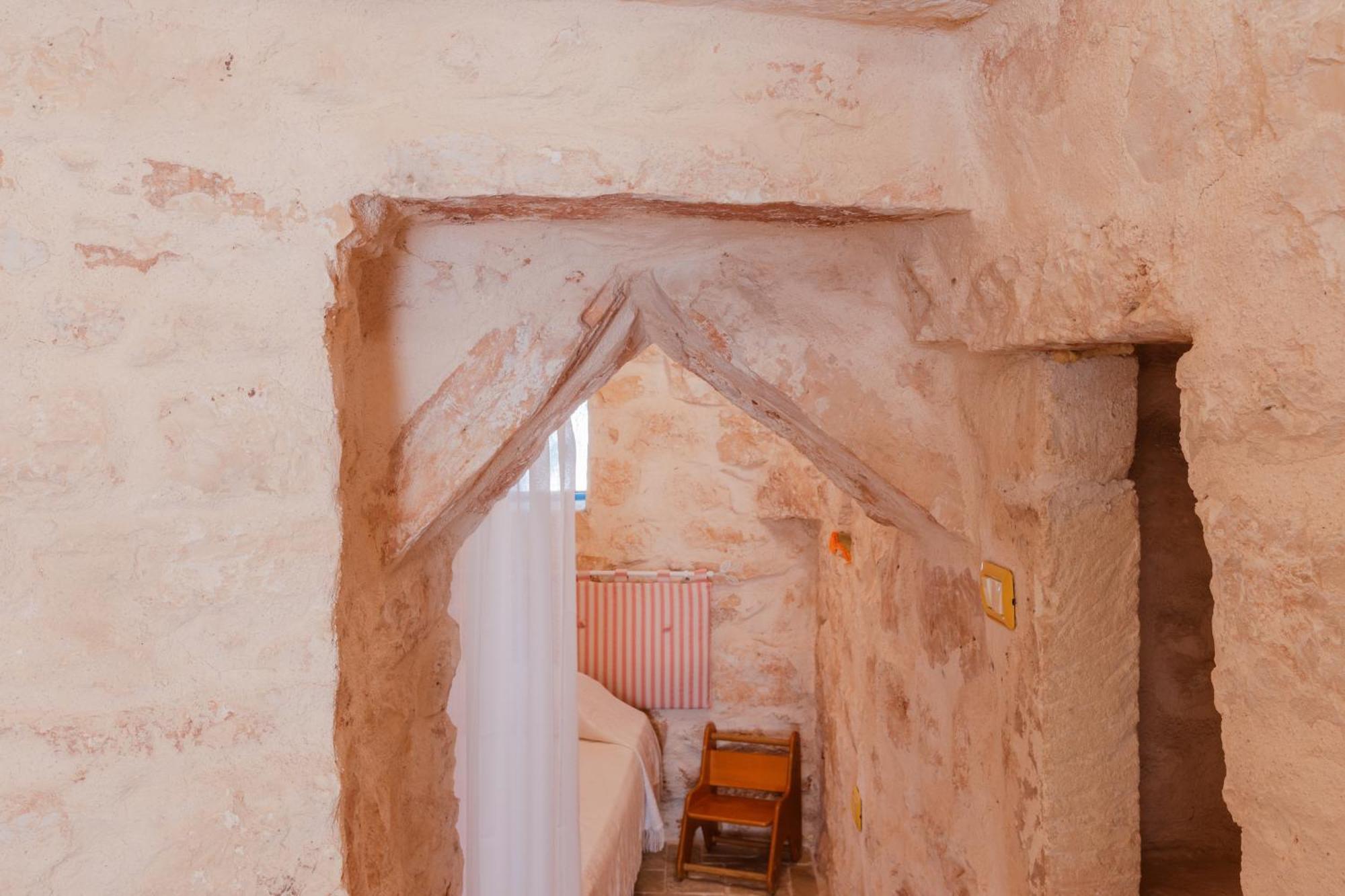 Apartamento Trullo Tarantini Con Piscina Privata Latiano Exterior foto