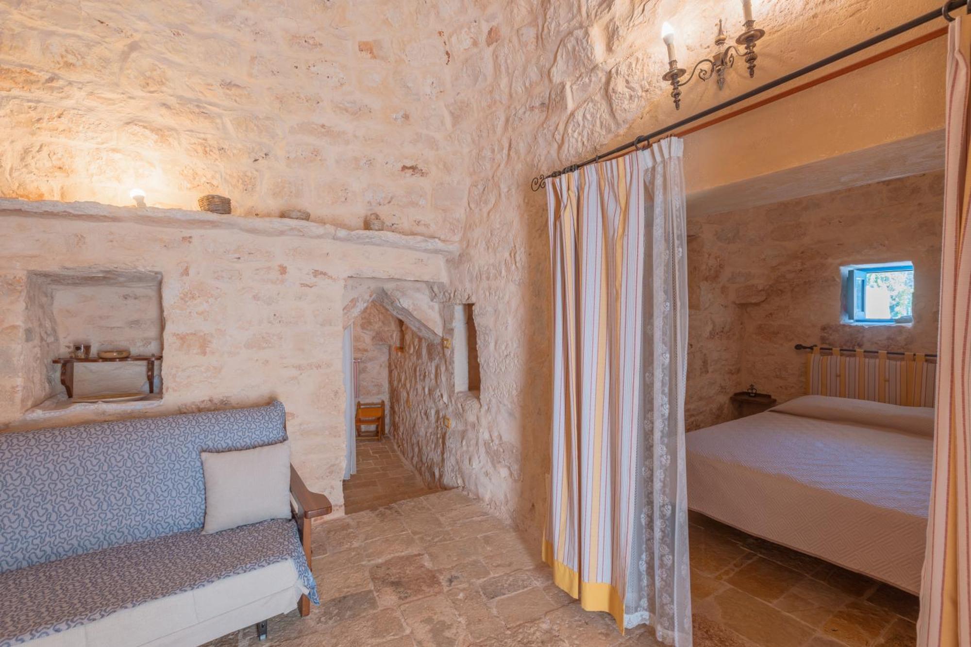 Apartamento Trullo Tarantini Con Piscina Privata Latiano Exterior foto