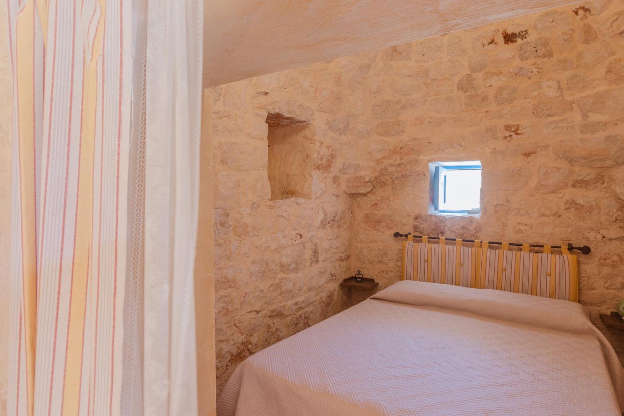 Apartamento Trullo Tarantini Con Piscina Privata Latiano Exterior foto