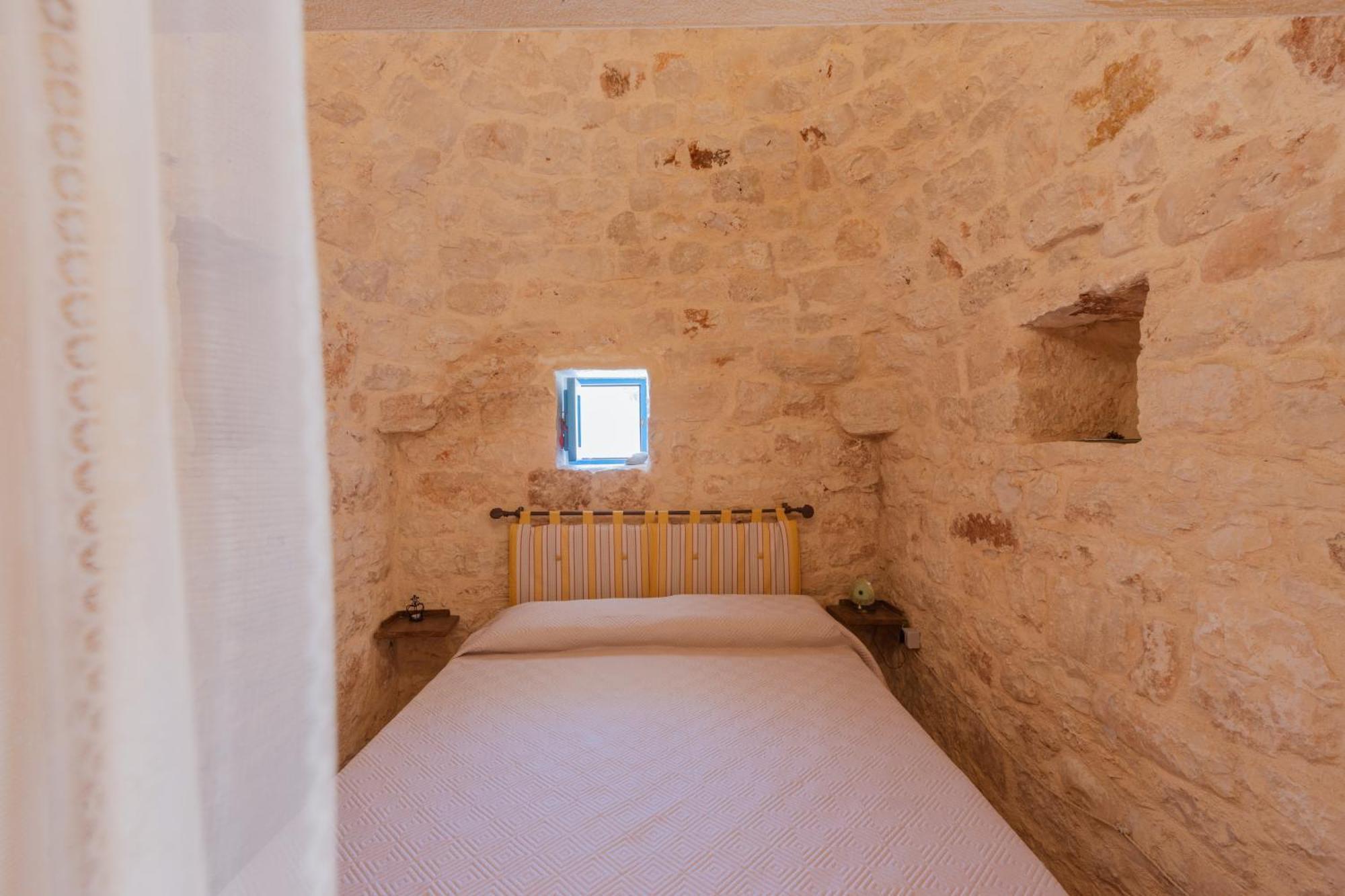 Apartamento Trullo Tarantini Con Piscina Privata Latiano Exterior foto