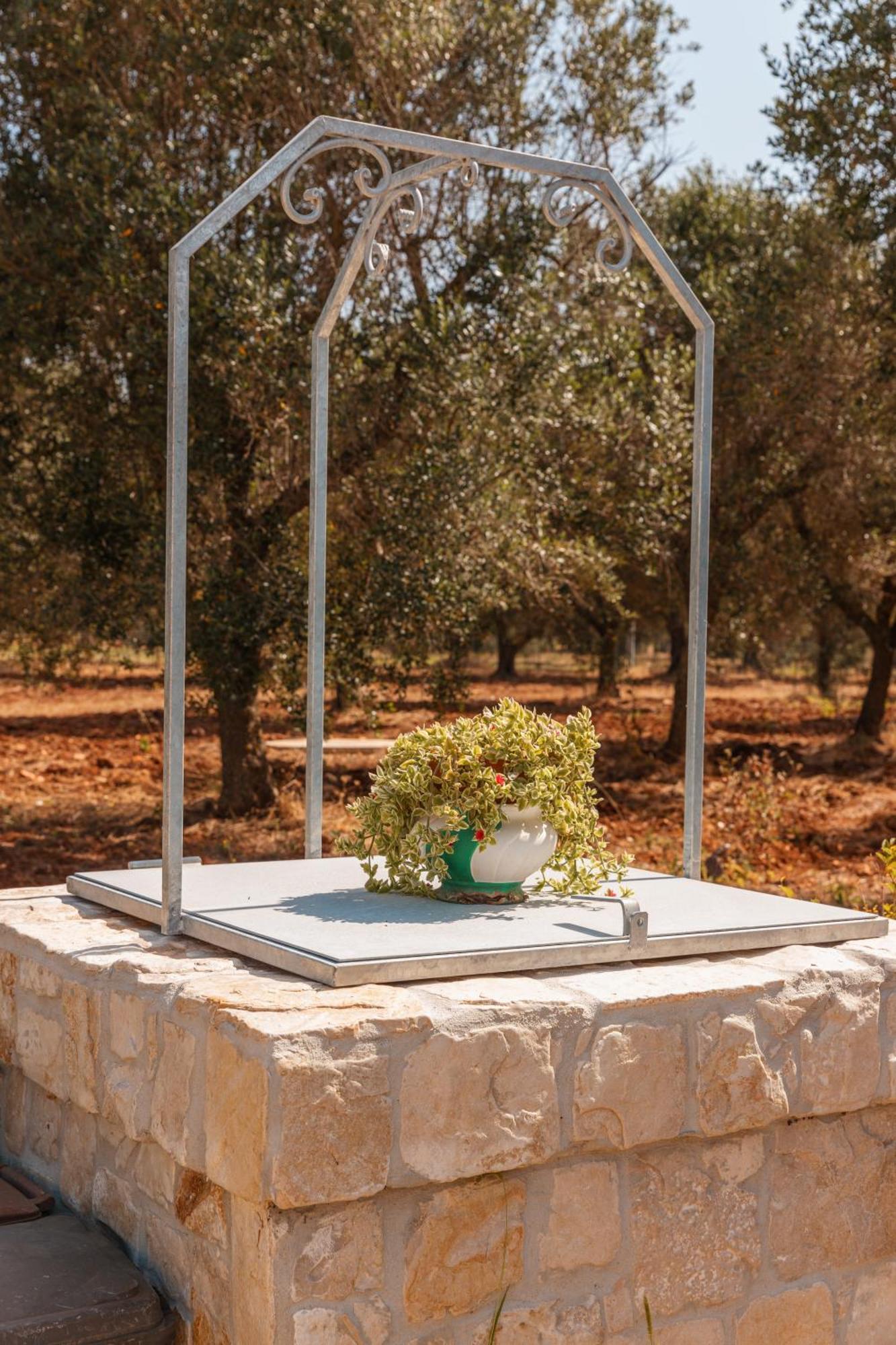 Apartamento Trullo Tarantini Con Piscina Privata Latiano Exterior foto